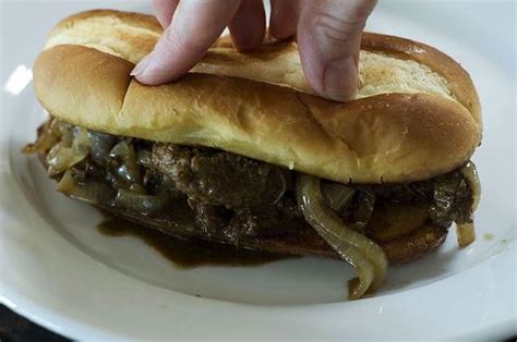 Combine flour with salt and pepper to taste on a large plate. The Pioneer Woman Steak Sandwich | Recipes, Food, Man ...