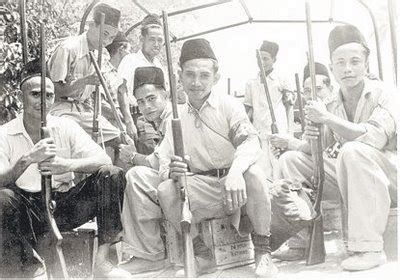 Peristiwa 13 mei pada tahun 1969 ialah rusuhan kaum yang berlaku dan kemuncak masalah perpaduan di malaysia. GERAKAN ANTI DAP: MESTI BACA! : TRAGEDI RUSUHAN KAUM ...