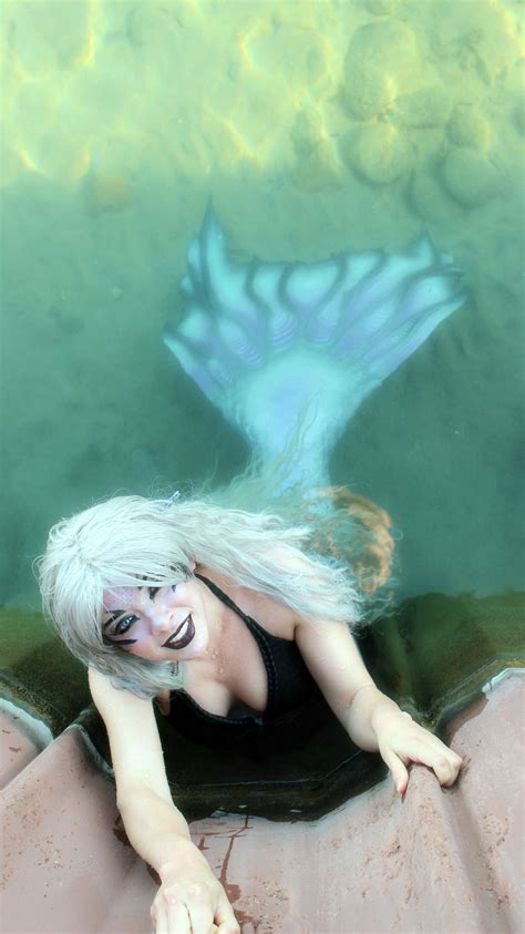 Siren Videos & Pictures: Photographic Proof that Mermaid Phantom is a ...