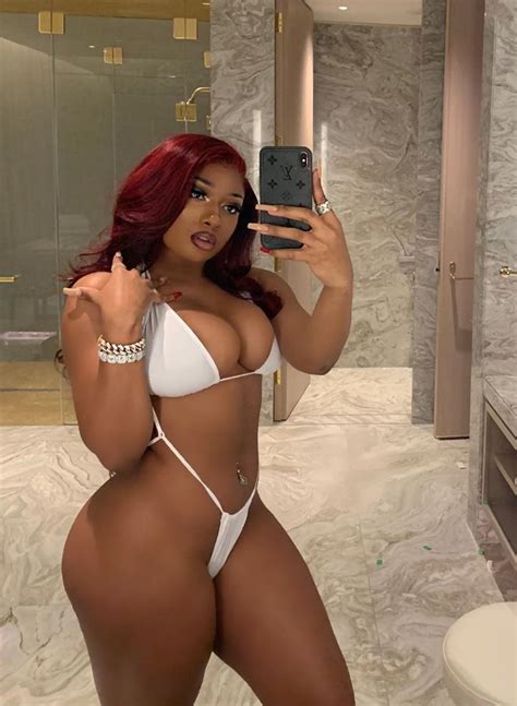 Megan thee stallion trying to distract the cops from arresting tory lanez pic.twitter.com/femgasui0c. la-venere-nera: Megan Thee Stallion Height: 5′... - The ...