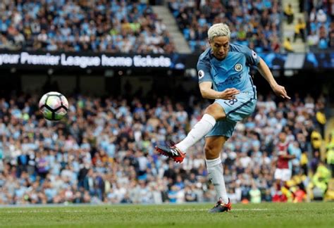 Vereine die in diesem stadion spielen. Manchester City empresta Nasri ao Sevilla - Brasil 247