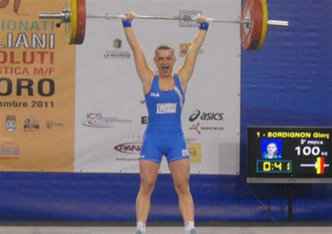 The italian athlete giorgia bordignon won the silver medal at the tokyo olympics in weightlifting, in the category up to 64 kg. Bordignon, due bronzi e un argento ai campionati europei