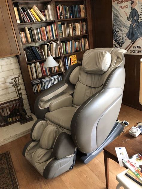 It can even massage your feet. Massage Chair - Brookstone OSIM uAstro for Sale in Orange, CA - OfferUp