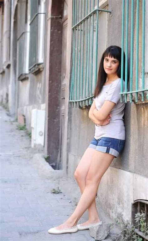 After graduating from kadir has anatolian high school, she graduated from istanbul university state conservatory theater department after completing the international relations department of istanbul university political sciences faculty. 50 Hot Funda Eryiğit Photos That Are Hot As Hell - 12thBlog