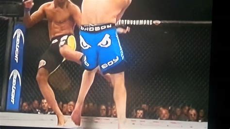 The american landed a kick but snapped his right ankle on. Anderson silva quebrando canela broken legs - YouTube