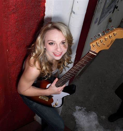 Kick around @ harmonie bonn. Picture of Samantha Fish