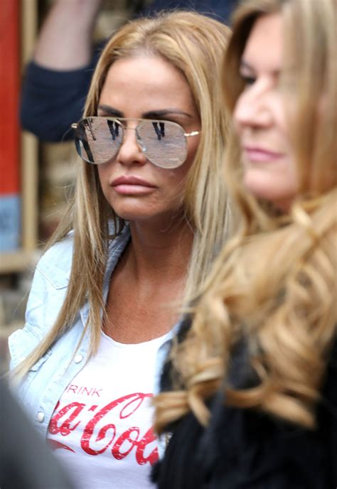 Katie price is a famous glamour model, tv personality, author and mother to five kids, including her eldest harvey. Katie Price in Casual Attire - Filming in Camden, London 3 ...