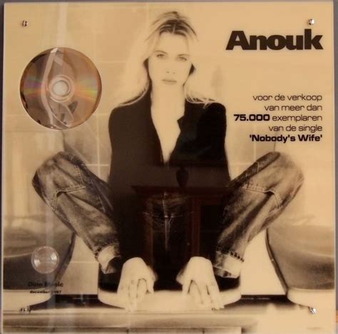 The song was released as the second single from dutch singer's debut album together alone (1987). Anouk - Nobody's Wife - Catawiki