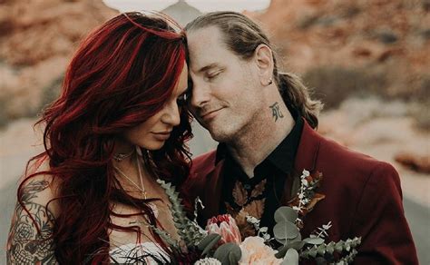 Her birthday, what she did before fame, her family life, fun trivia facts, popularity rankings, and more. Corey Taylor de Slipknot et Alicia Dove partagent des ...