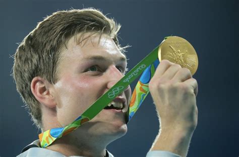 Follow the best athletes in the world and find out who won the most gold, silver and bronze medals. Gold bei Olympia in Rio: Speerwurf-Ass Röhler wie einst ...