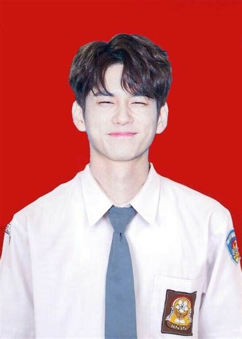 Check spelling or type a new query. 15 Foto Editan Idol KPop Pakai Baju Seragam, Bikin Kangen ...