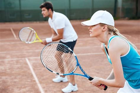 The 50 Best Bonding Activities for Married Couples | Fun ...
