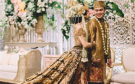 Temukan gaun pengantin muslimah modern ini sebagai bahan inspirasi anda. Pilah Pilih Tempat Nikah, Irit di Rumah atau Happy di Gedung? : Okezone Lifestyle