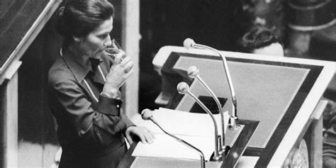 IVG : le difficile combat de Simone Veil