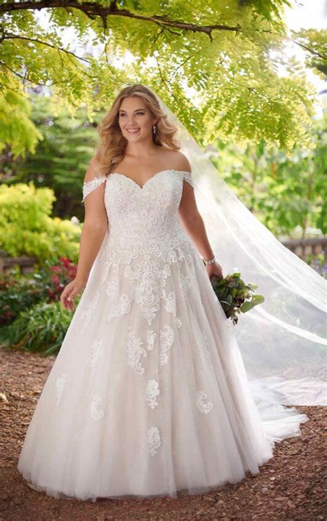 Shop short & long ball gowns, prom ballroom dresses & ball gowns 2021 at couture candy. Wedding Dresses | Wedding Gowns | Bridalwear | Essense of ...