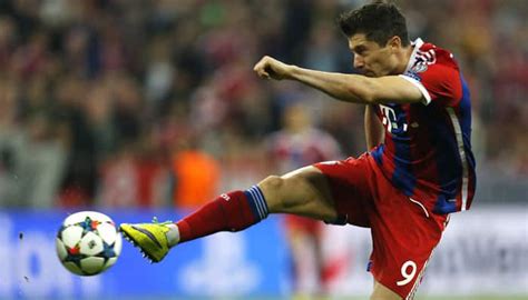 Lewandowski stabbed home gnabry's driven ball for the first, headed thomas müller's cross in to the top corner for the second and danced through the visiting defense to score his third with a low drive. Mitchell Langerak apologises to injured Robert Lewandowski ...