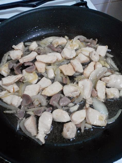 Di sini kami kongsikan resepi istimewa homemade chicken chop bersama kuah black pepper hasil olahan puan mar ziana. .: Resepi Mee Udon Goreng Black Paper