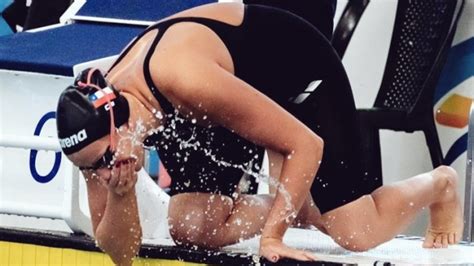 Katie ledecky congratulates kristel kobrich of chile after they competed in the 1500m women's freestyle on day one of the tyr pro swim series at des. Kristel Köbrich logró seis medallas de oro en el ...