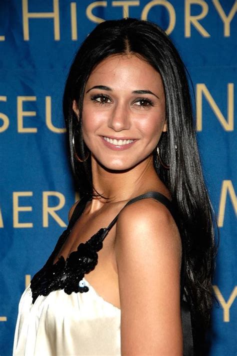 Beautiful montage set to iris by the goo goo dolls of the stunning emmanuelle chriqui. The girl next door: Emmanuelle Chriqui