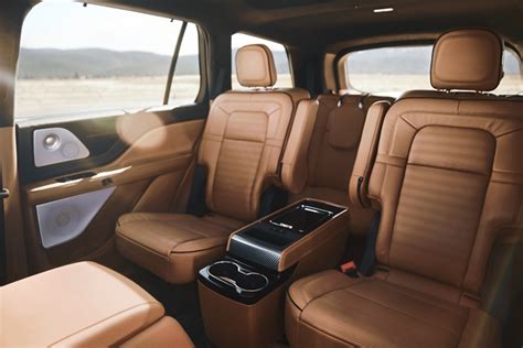 Is the interior of the 2021 lincoln navigator comfortable? 2020 Lincoln Aviator Photo Gallery - Lincoln.com