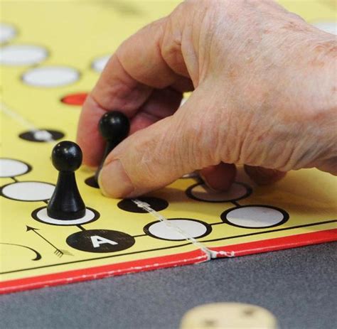 Mancher ärgert sich schwarz, ist verärgert, kriegt ärger oder handelt an der schule angekommen, wissen sie: Champion im «Mensch-ärgere-Dich-nicht»-Spiel gekürt - WELT