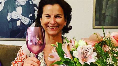 Jetzt sollen ein paar auserwählte einem medienbericht zufolge eine zweite chance in einer neuen. Das macht Jenny Elvers und Claudia Oberts Freundschaft aus ...