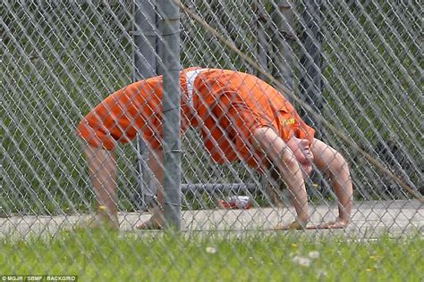 Yoga at home in reality. 'NSA leaker' Reality Winner pictured exercising in prison ...