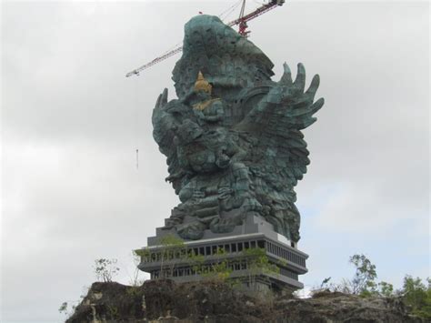 Patung garuda wisnu kencana gwk yang telah dibuat sejak tahun 1992 direncanakan kan selesai pada bulan agustus atau september 2018. Alat Dan Bahan Pembuatan Patung Garuda Wisnu Kencana ...