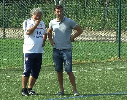 Découvrez la composition de l'équipe italie de football : Grasshopper - OL : Vercoutre consultant pour L'Equipe 21