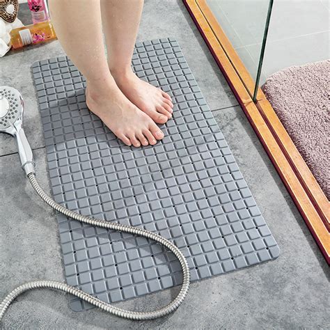 The classic style penny tile is making a comeback. Rubber Shower Floor - Vintalicious.net