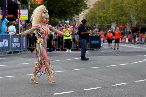 Posted on march 2, 2020. Mardi Gras Photo Wrap-Up: The Most Iconic Pics From This ...