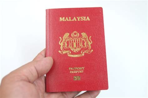 If you don't have a printer, just check any available printing service (use 7 eleven stores for the best price). Pemilik Passport Malaysia Boleh Masuk Negara Ini Tanpa ...