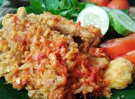 Masakan pedas menjadi salah satu jenis makanan yang sangat digemari khususnya oleh orang indonesia. Resep Membuat Ayam Penyet Wong Solo - Surasmi X