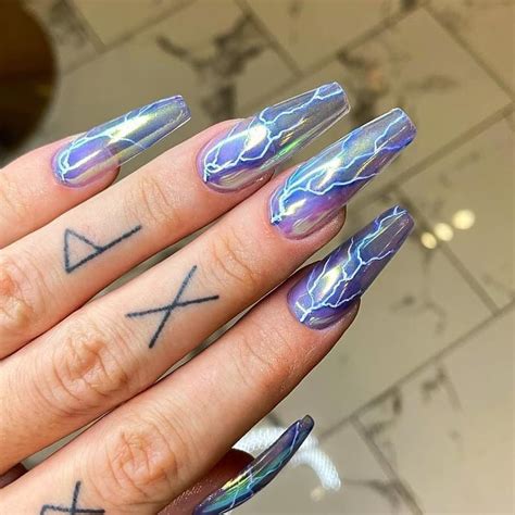 Nail designing salons have professional nail designing tools to create nails designs. Pin by corina on идеи для маникюра | Nails, Swag nails ...