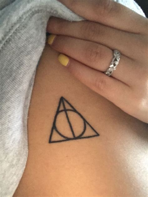 Again, another fanart of my favourite part of deathly hallows. Deathly Hallows Tattoo Template - Wiki Tattoo