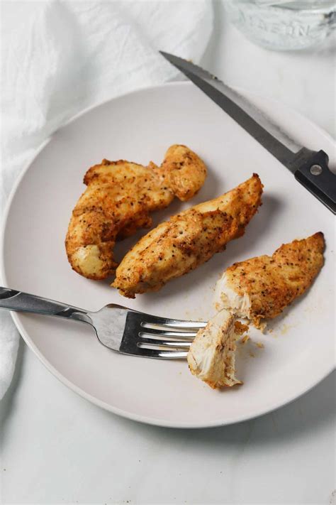 Less time, less fat, less calories… and all of the yumminess! Air Fryer Naked Chicken Tenders (No Breading) - Skinny Comfort