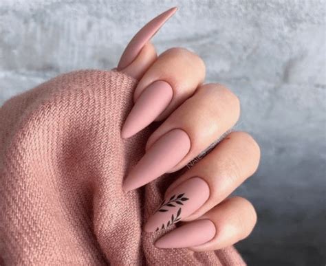 Unas otono 2020 disenos de manicura blanca para lucir elegantes y modernas nueva mujer. 400 fotos de Uñas Decoradas 2020 - Diseños de Uñas para ...