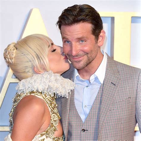 Bradley cooper discussed his experience working with lady gaga on 'a star is born' and called her performance 'a revelation' he 'relied' on at the 2018 gaga, who plays ally, the singer jackson takes under his wing, threw him for a loop when she insisted that everyone who sings in the film would be. Süße News von Bradley Cooper und Lady Gaga