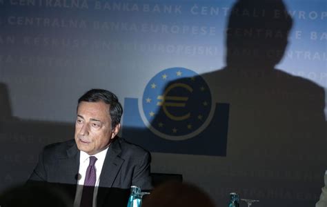 Mario draghi, eurozone saviour, now called to italy's side. EZB-Chef Draghi verärgert mit seinem Alleingang auch ...