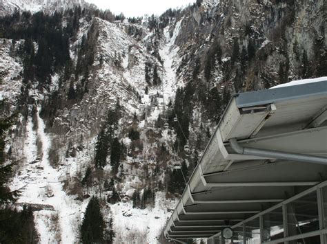 Beim absturz einer seilbahngondel im norditalienischen gebiet piemont sind neun menschen ums leben gekommen. Kitzsteinhorn - Schmittenhöhe 21.02.2017 + Skiroute ins ...