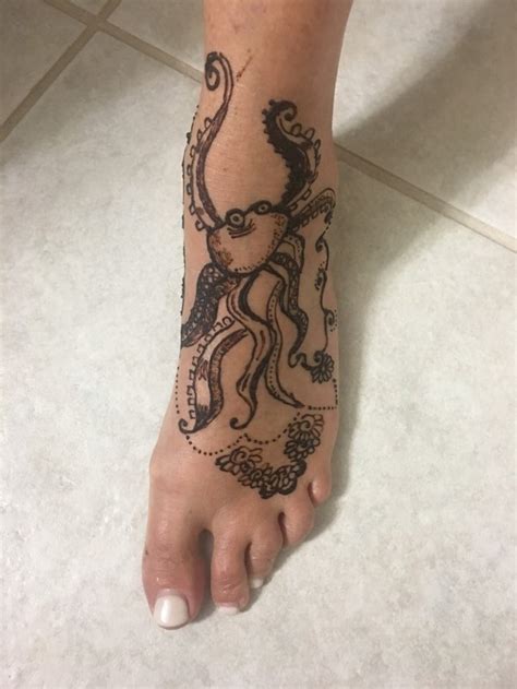 It's important to note that henna tattoos aren't really tattoos. henna only stains the skin. Hire Henna by QSK - Henna Tattoo Artist in West Palm Beach ...