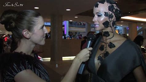 Micaela schäfer ist nicht nur nacktmodel sondern seit neuestem auch buchautorin. micaela schaefer interview fashionweek 2 july 2013 - YouTube