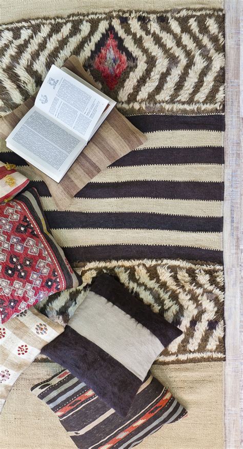 See more ideas about rugs, blue grey rug, rugs in living room. Get comfy with our beautiful Bakthiar rug and Kelim ...