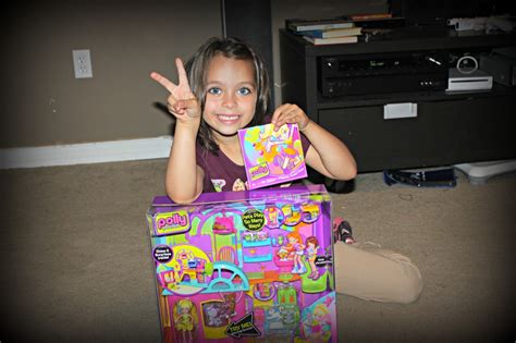 Polly Pocket Play Set Review! | Diaries of a Domestic Goddess