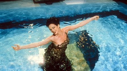 Scarlet diva est un film réalisé par asia argento avec asia argento, jean shepard. Scarlet Diva (2000) - MUBI