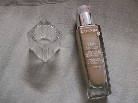 REVIEW: Lancome Teint Miracle Foundation / Reflection of Sanity