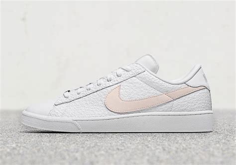 Up to 50% off footwear. Nike giới thiệu Flyleather - loại chất liệu của tương lai ...