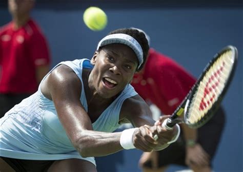 Venus williams (lynwood, 17 juni 1980) is een amerikaans tennisster en de oudere zus van serena williams. Venus Williams tops Serena, reaches Montreal final ...