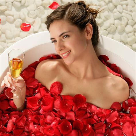 The armourcast bloque small single ended bath is a cosy and compact bathtub that's perfect for small spaces. Bestme Simple Elegant Small Square Bathtub,Used Bathtub ...