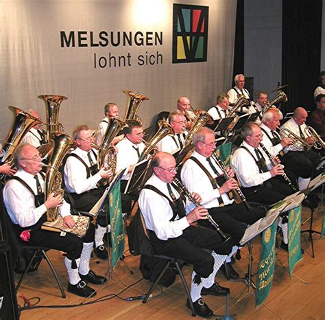Manche geburtstagsspiele können ab boden sitzend oder stehend gespielt werden. Egerländer spielen im Dr. Horst-Schmidt-Haus :: SEK-News